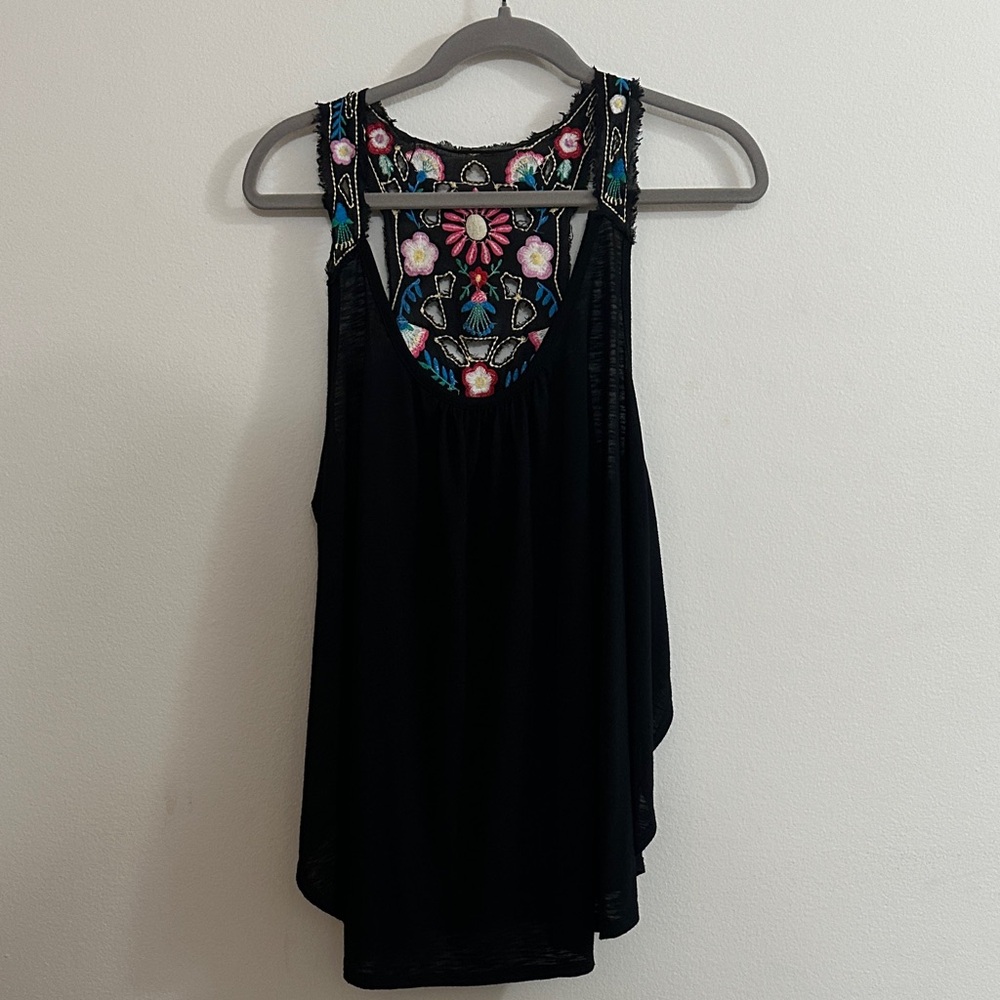 Eyeshadow Black Tank Top with Colorful Embroidery